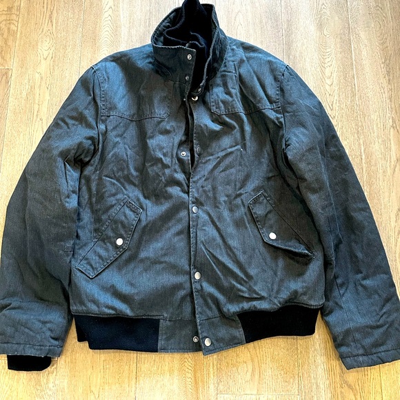 H&M men’s coat side 44R but I wear 40r and fits well - Picture 1 of 2